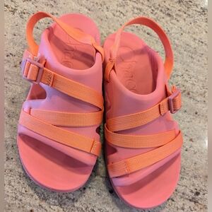 Chaco Chillos sport sandals, size 6 women's/youth